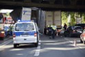 LKW blieb unter Bruecke haengen Koeln Ehrenfeld Innere Kanalstr Hornstr P140